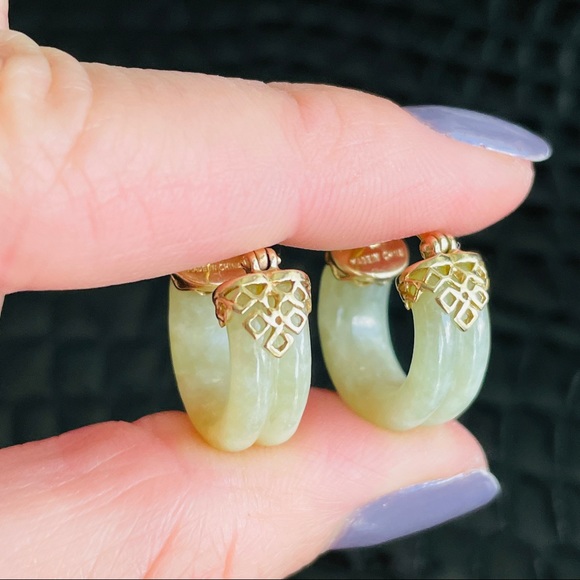 Jewelry - 🎉Sold🎉 Estate 14k Gold Solid Green Jade Hoop Huggie Earrings